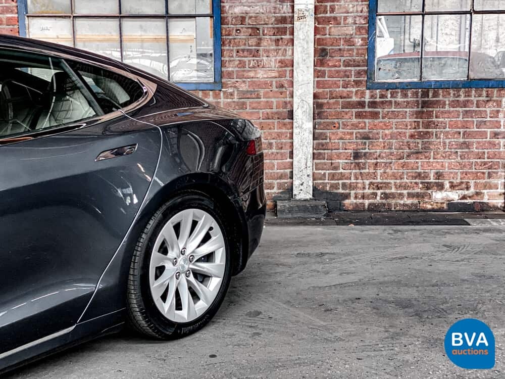 Tesla Model S 75D Base 333 PS 2018 -Org NL- FACELIFT, TV-716-L.