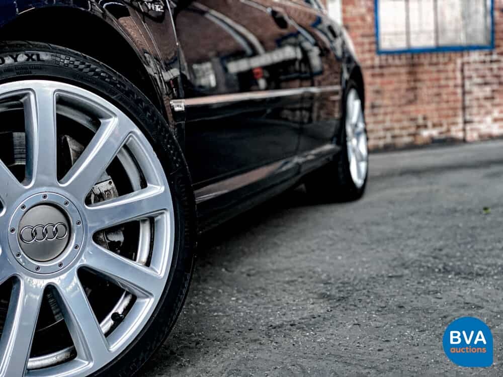 Audi A8 Lang 6.0 W12 Quattro Pro Line 450 PS 2006.