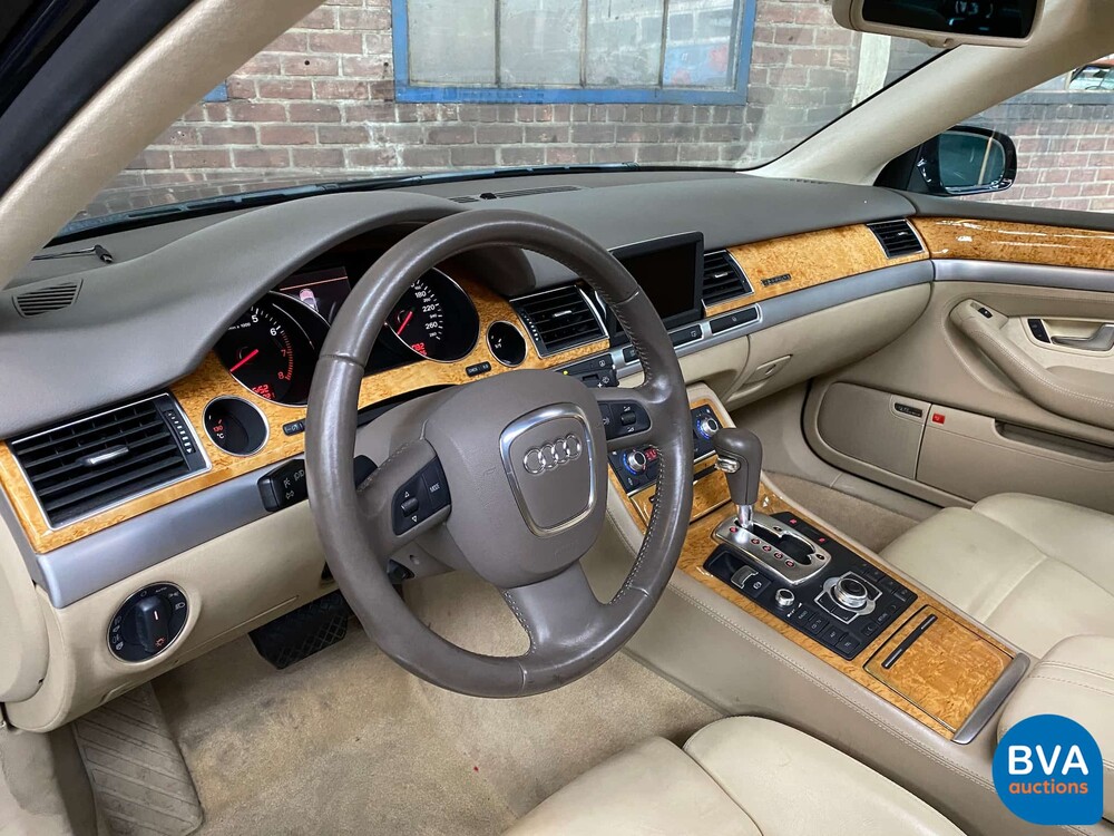 Audi A8 Lang 6.0 W12 Quattro Pro Line 450 PS 2006.