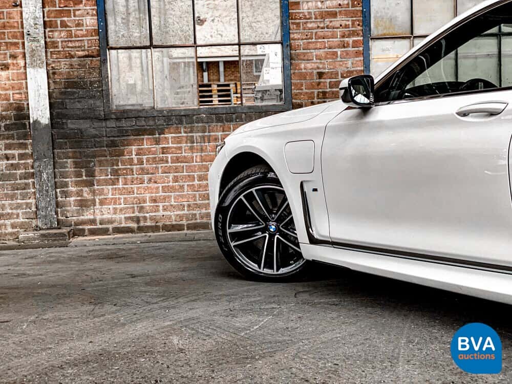 BMW 745th M-Sport 7er 394 PS 2021 -GARANTIE-.