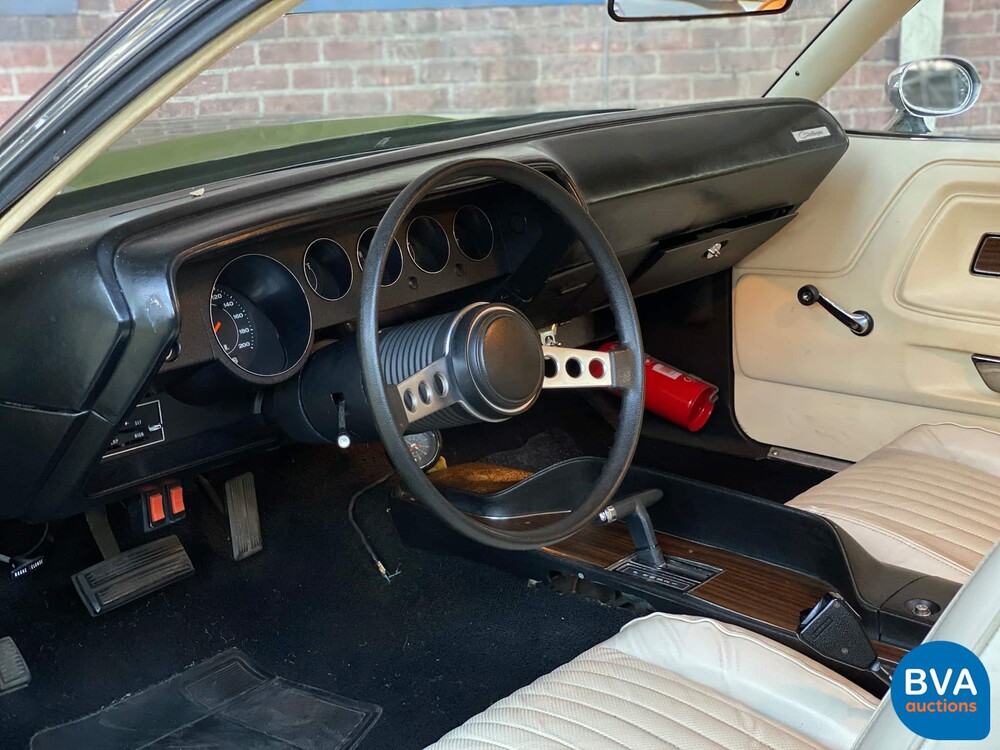 Dodge-Herausforderer 1974 5.2L V8.