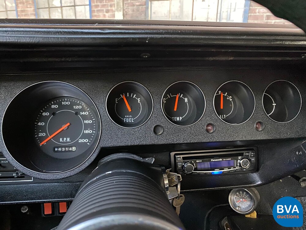 Dodge-Herausforderer 1974 5.2L V8.