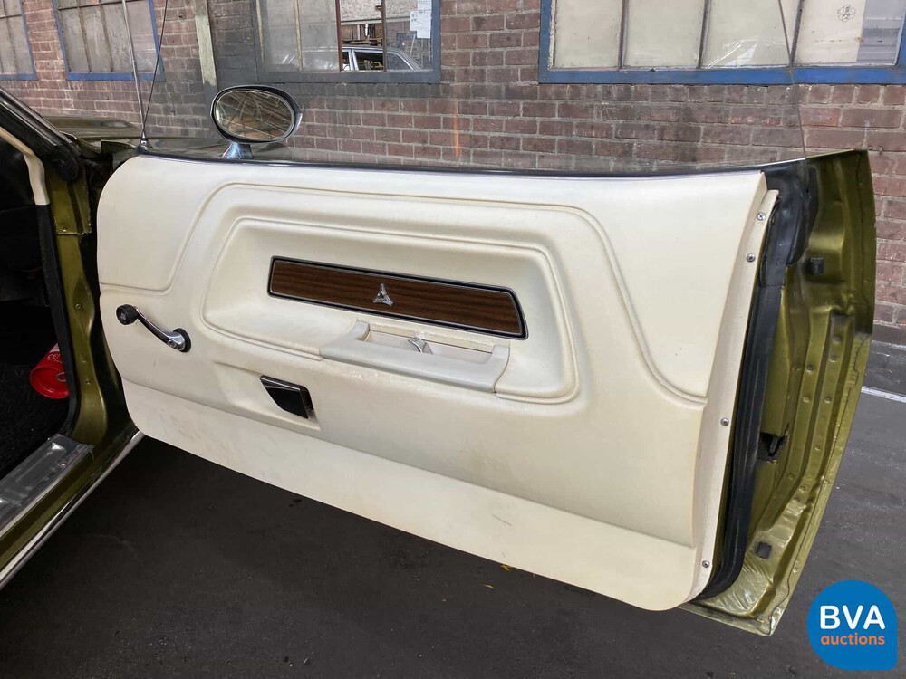 Dodge-Herausforderer 1974 5.2L V8.