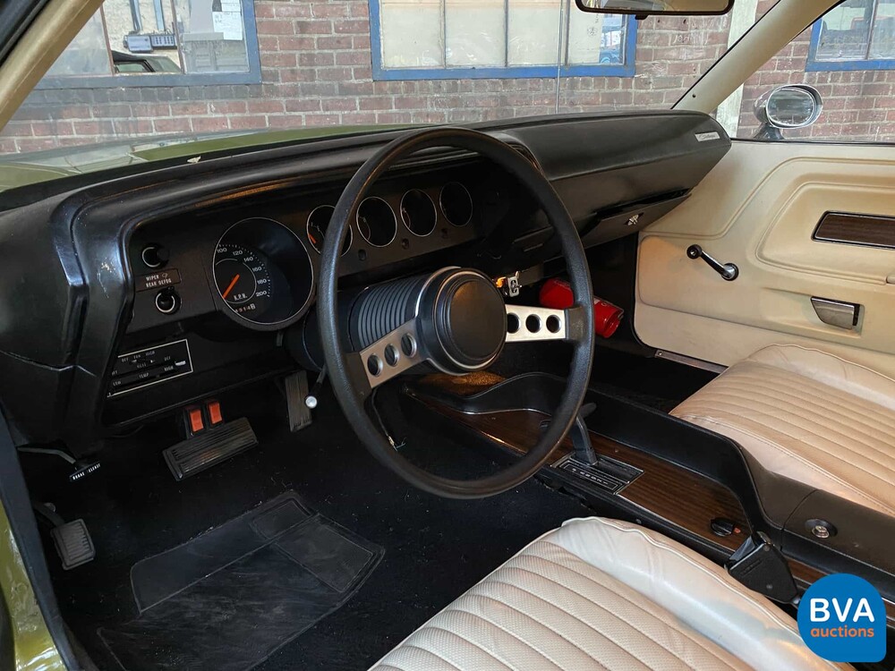 Dodge-Herausforderer 1974 5.2L V8.