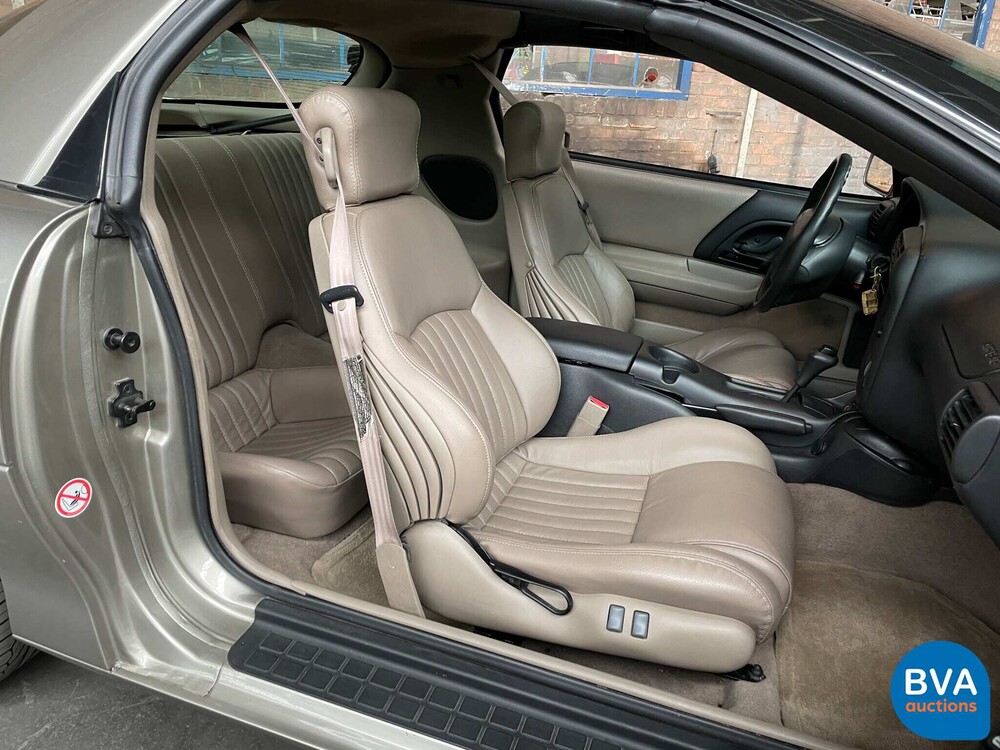 Chevrolet Camaro Coupé 194 PS 2001.