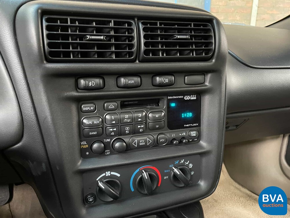 Chevrolet Camaro Coupé 194 PS 2001.