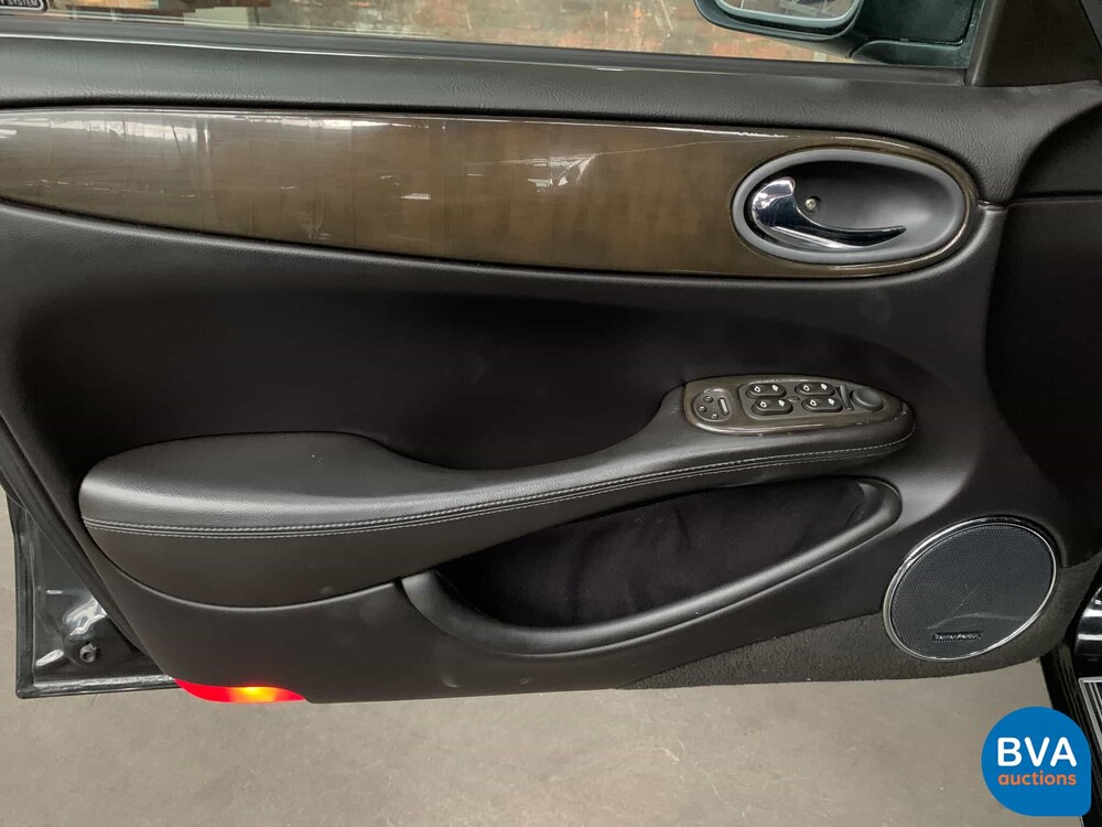 Jaguar XJR V8 363 PS 1998.