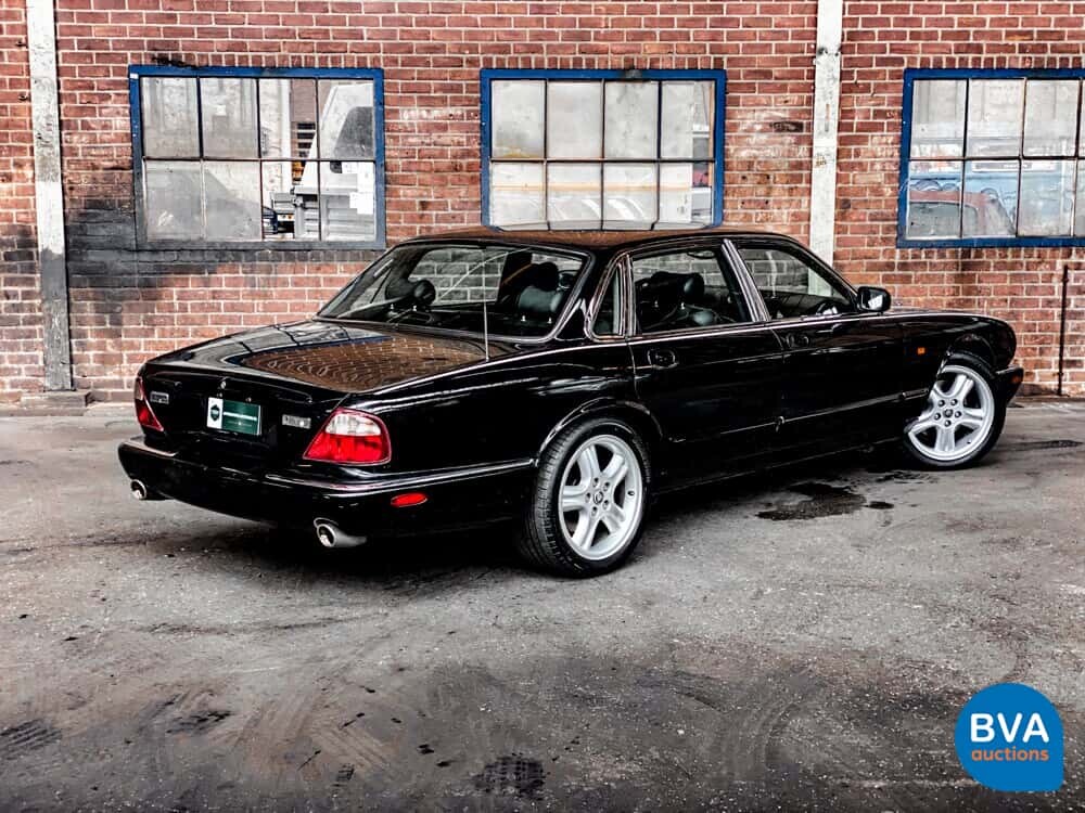 Jaguar XJR V8 363 PS 1998.