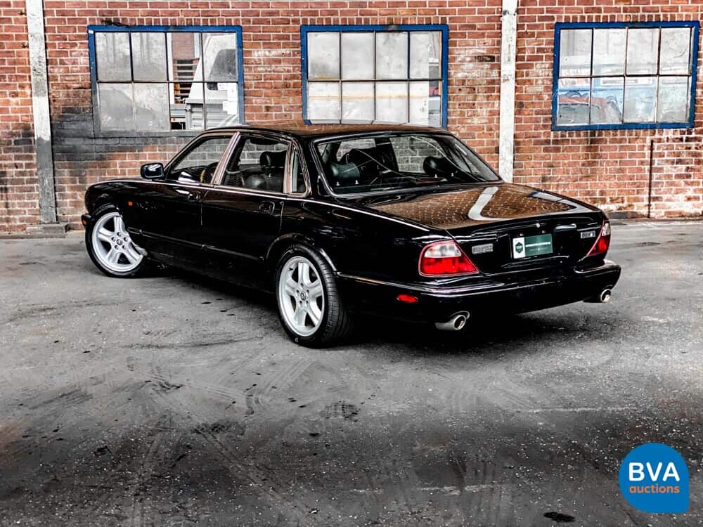 Jaguar XJR V8 363 PS 1998.