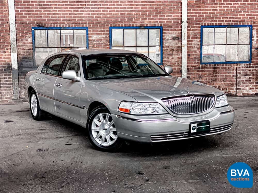 Lincoln Town Car Signature L4.6 V8 Extended 2008, 06-ZP-HH.