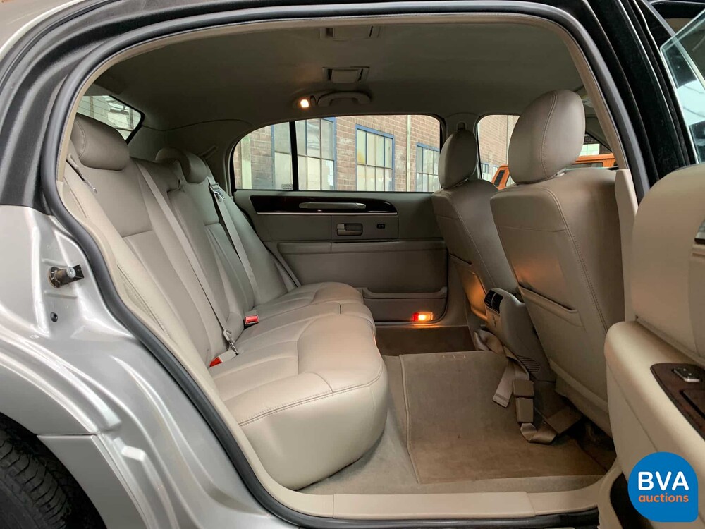 Lincoln Town Car Signature L4.6 V8 Extended 2008, 06-ZP-HH.