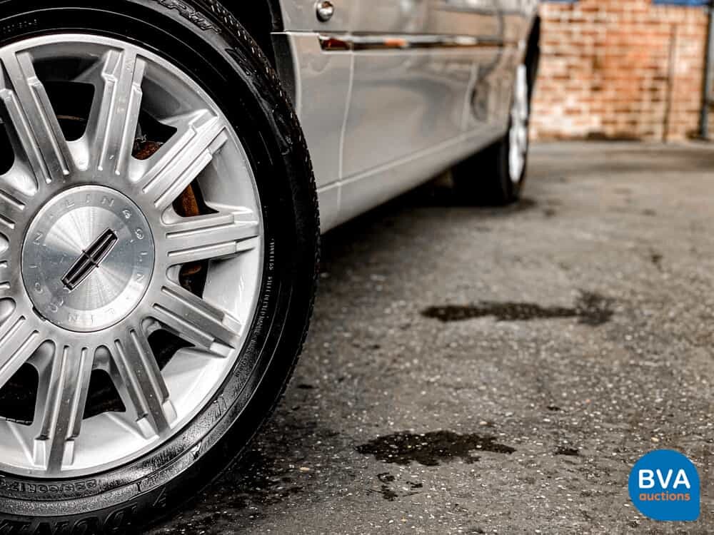 Lincoln Town Car Signature L4.6 V8 Extended 2008, 06-ZP-HH.