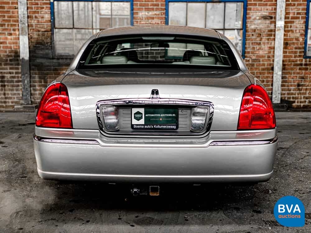 Lincoln Town Car Signature L4.6 V8 Extended 2008, 06-ZP-HH.