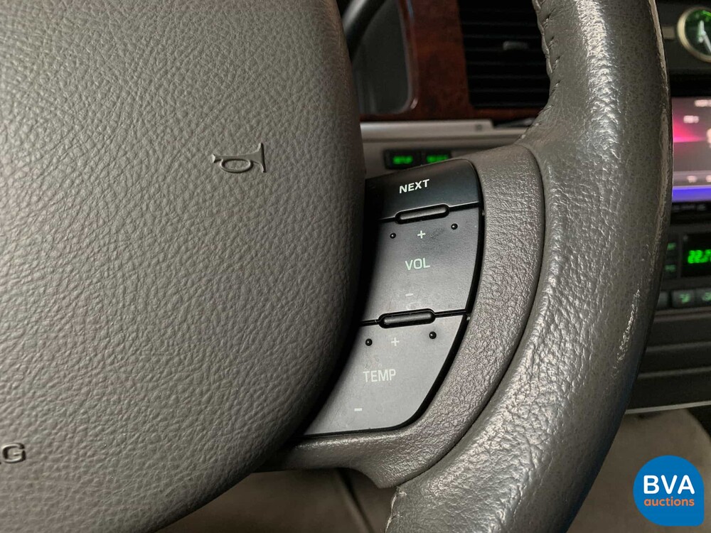 Lincoln Town Car Signature L4.6 V8 Extended 2008, 06-ZP-HH.