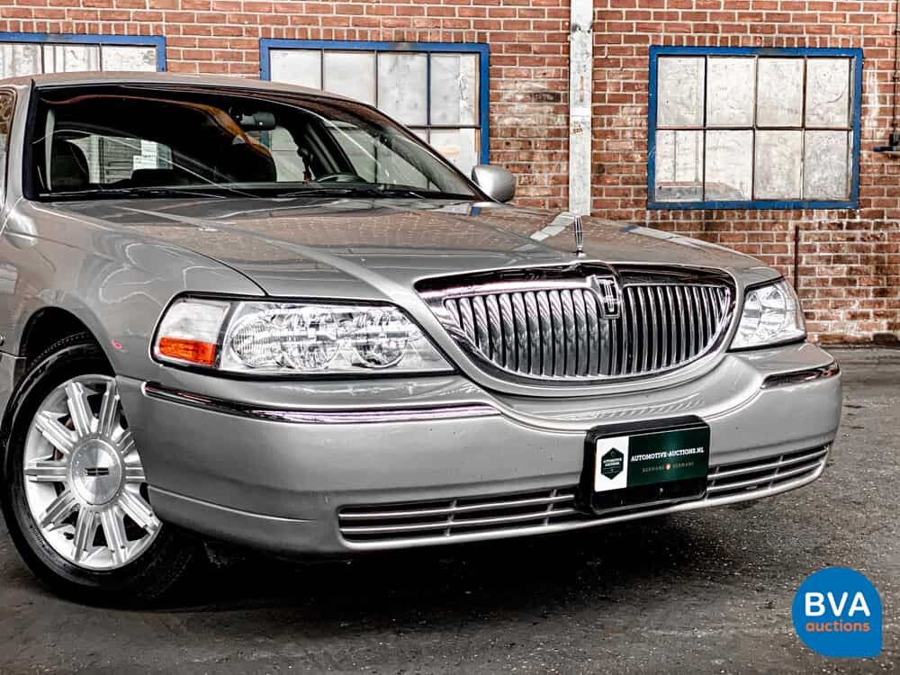 Lincoln Town Car Signature L4.6 V8 Extended 2008, 06-ZP-HH.