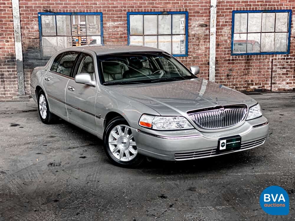 Lincoln Town Car Signature L4.6 V8 Extended 2008, 06-ZP-HH.