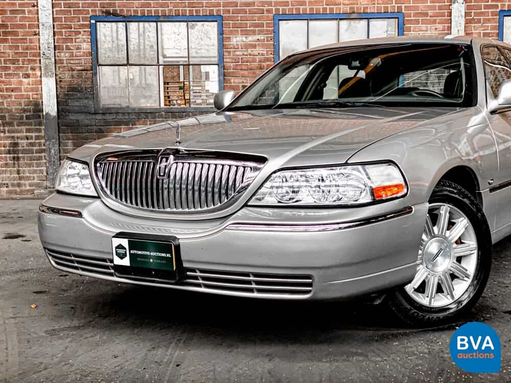 Lincoln Town Car Signature L4.6 V8 Extended 2008, 06-ZP-HH.