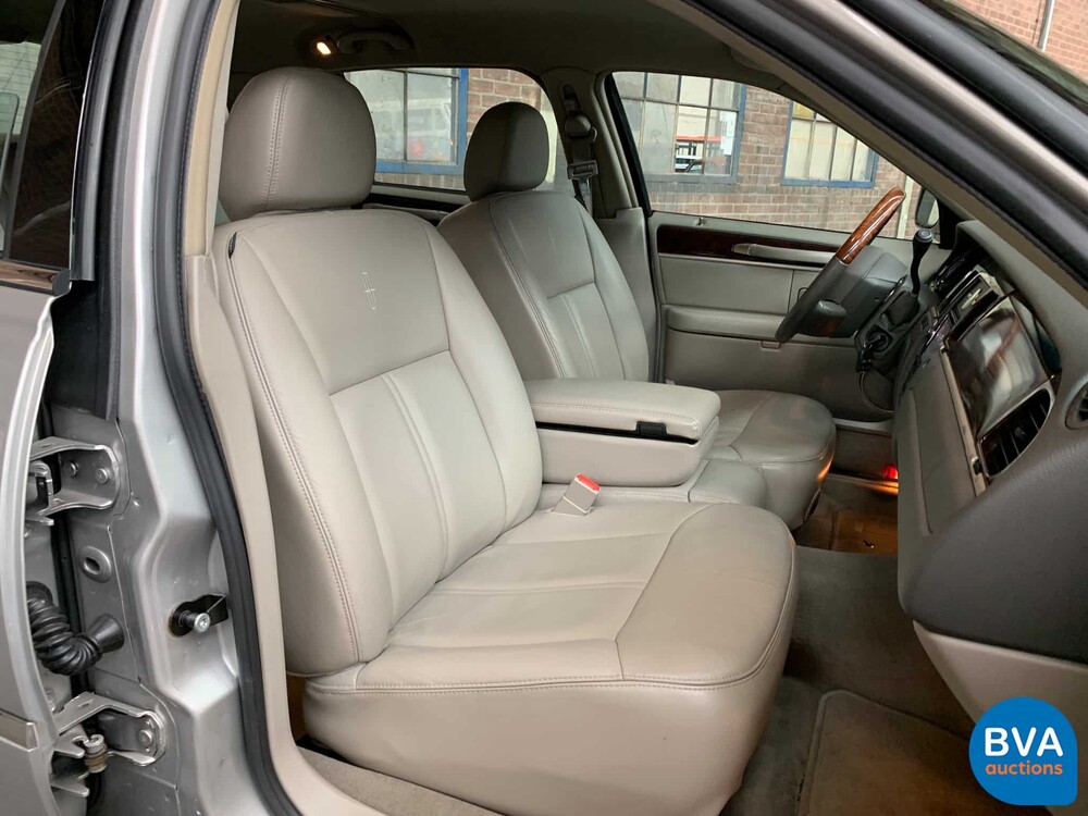 Lincoln Town Car Signature L4.6 V8 Extended 2008, 06-ZP-HH.