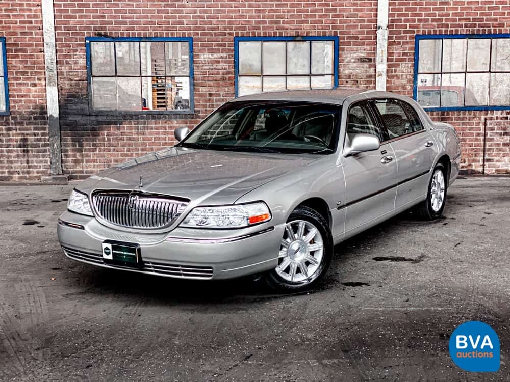 Lincoln Town Car Signature L4.6 V8 Extended 2008, 06-ZP-HH.