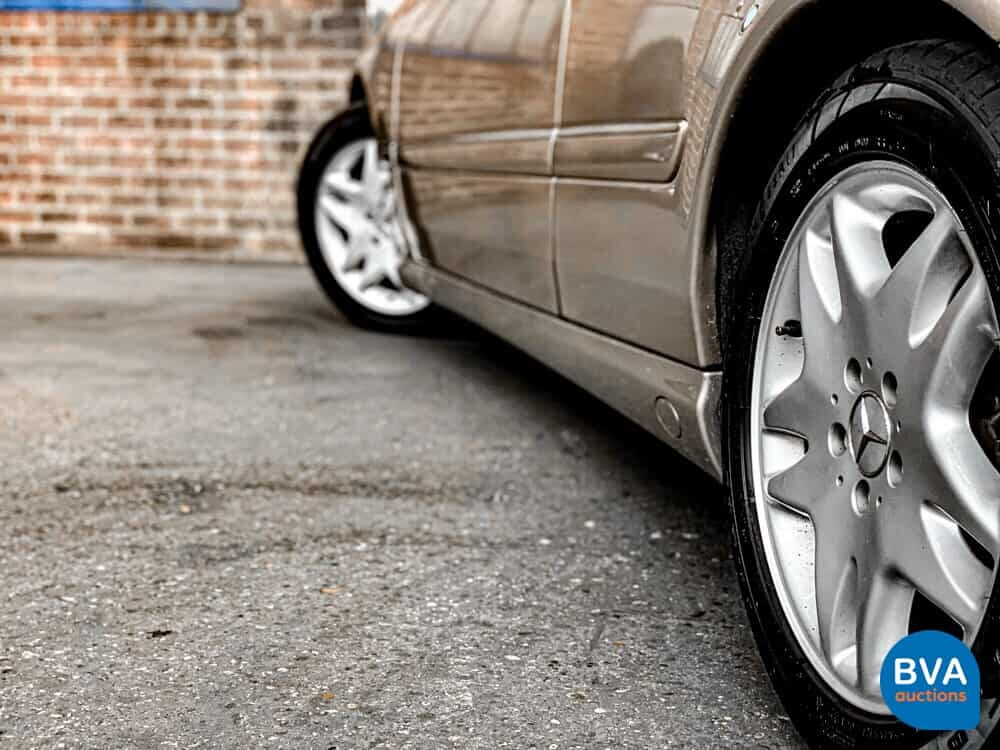 Mercedes-Benz CL500 C215 5.0 V8 2002.