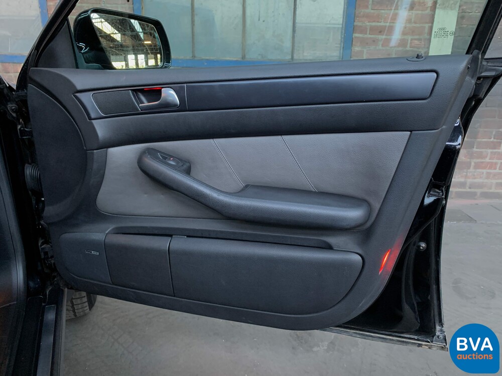 Audi A6 Allroad2.7 V6 Bi-Turbo Exclusive Quattro 250PS 2002 -Org NL-, 16-JF-LL.