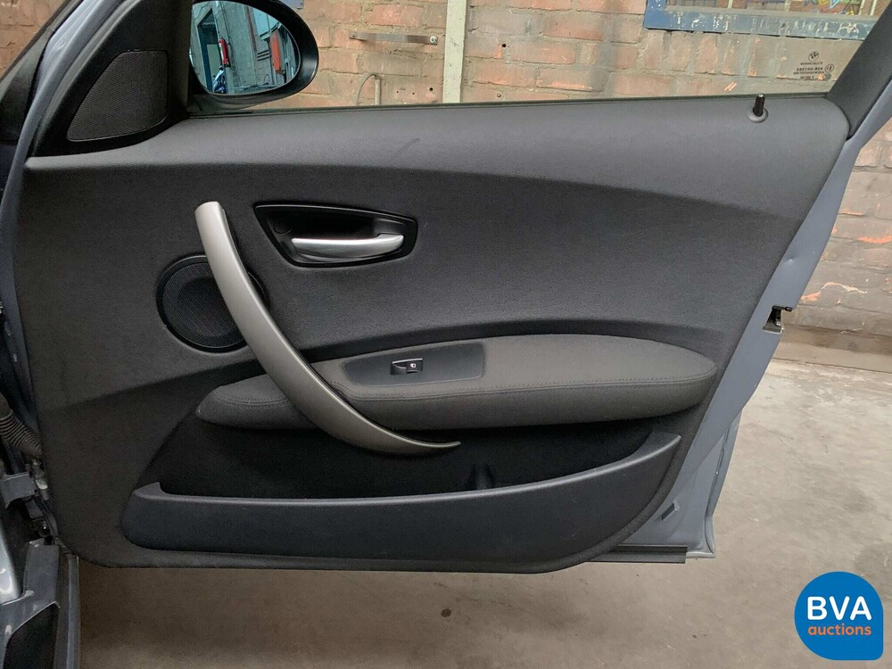 BMW 118i High Executive 1er 129pk 2006 -Original NL-, 47-SZ-VS.