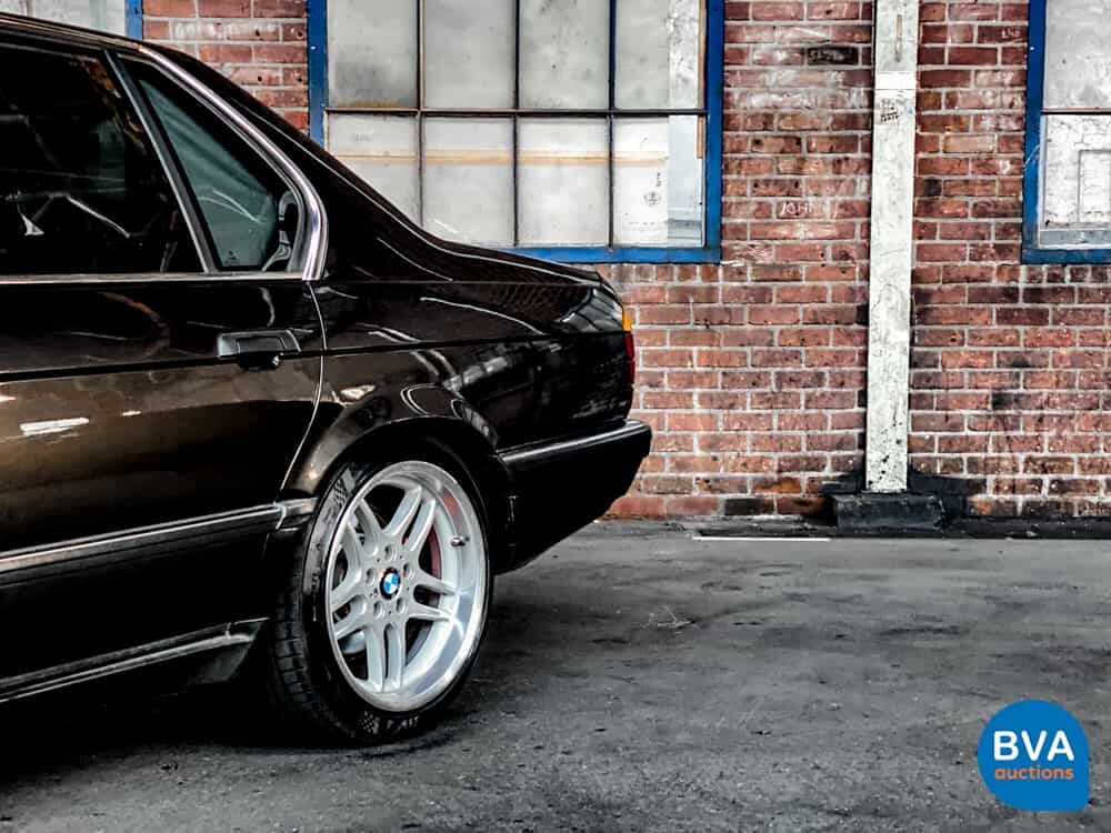 BMW 730i E32 7-Serie 315 PS 1987, NL-Zulassung.