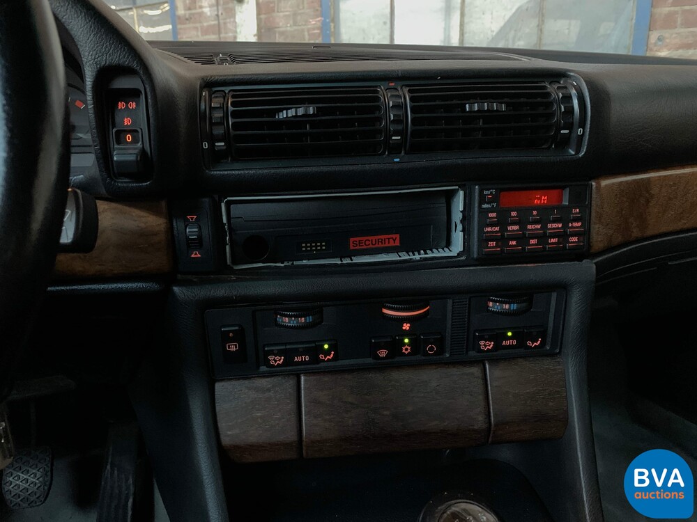 BMW 730i E32 7-Serie 315 PS 1987, NL-Zulassung.