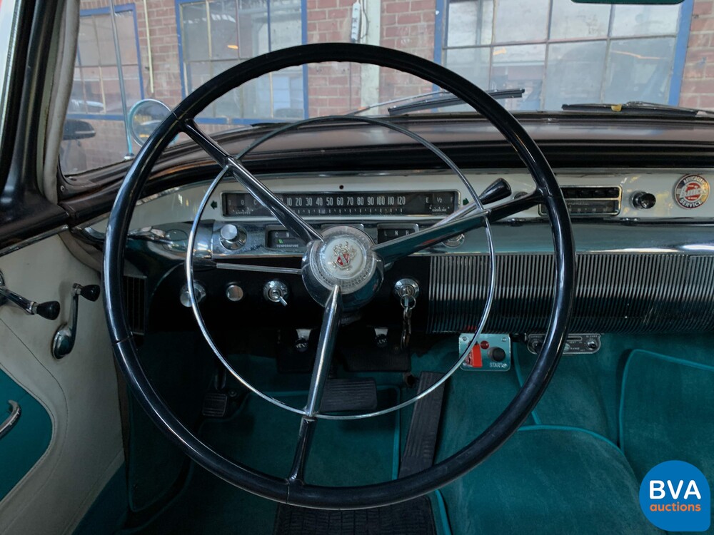 Buick-Spezial 5.7 V8 215 PS 1956.