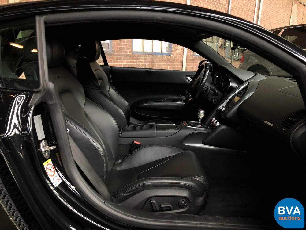 Audi R8 5.2 V10 FSI 525 PS Coupe 2010, 21-LTP-9.