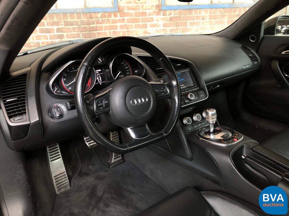 Audi R8 5.2 V10 FSI 525 PS Coupe 2010, 21-LTP-9.