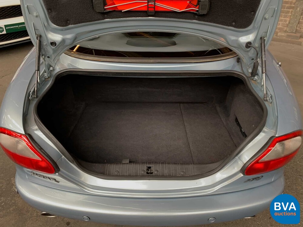 Jaguar XK8 4.0 V8 Coupé 294pk 1997, 29-HK-KP