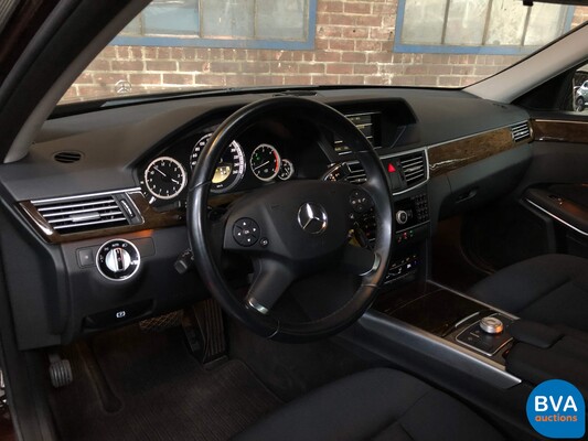 Mercedes-Benz E-Klasse T-Modell E300 3.0 CDI V6 Eleganz 231PS -71000km!-, XP-299-N.