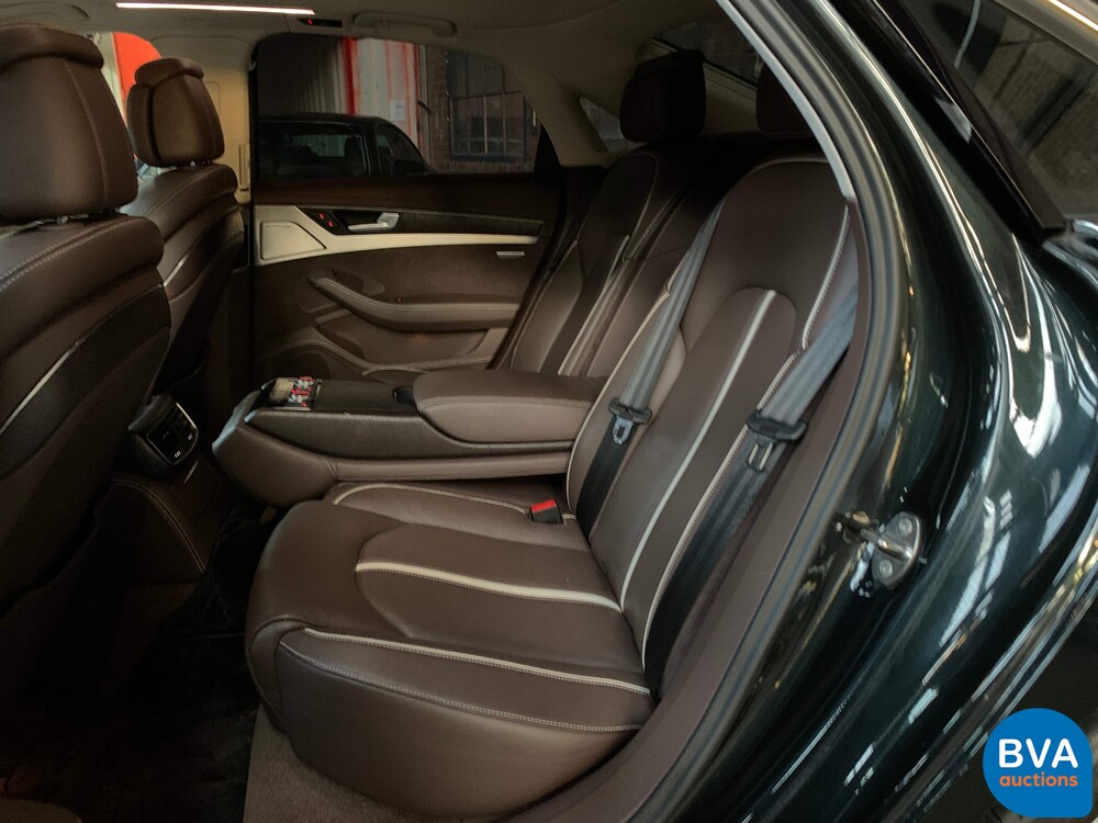 Audi A8 4.2 FSI Quattro Pro Line V8 372 PS 2011.