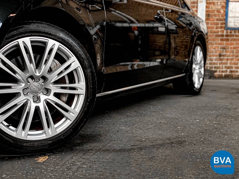 Audi A8 4.2 FSI Quattro Pro Line V8 372 PS 2011.