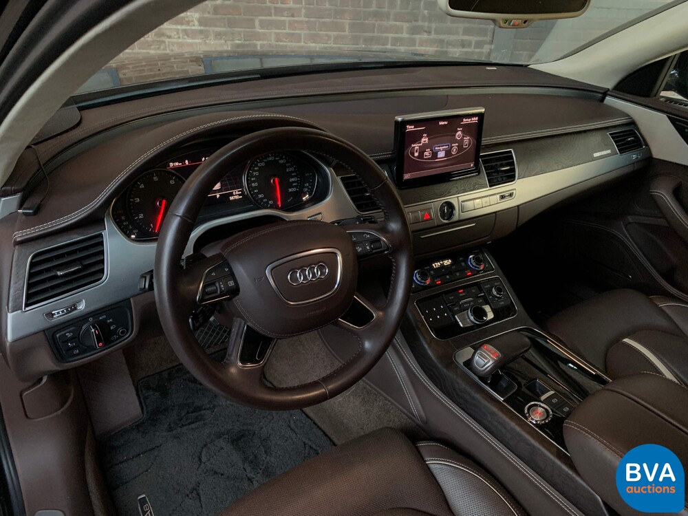 Audi A8 4.2 FSI Quattro Pro Line V8 372 PS 2011.