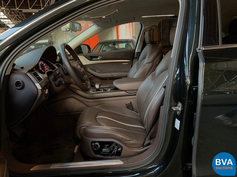 Audi A8 4.2 FSI Quattro Pro Line V8 372 PS 2011.