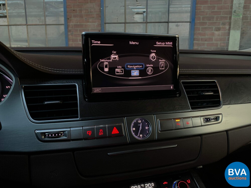 Audi A8 4.2 FSI Quattro Pro Line V8 372 PS 2011.