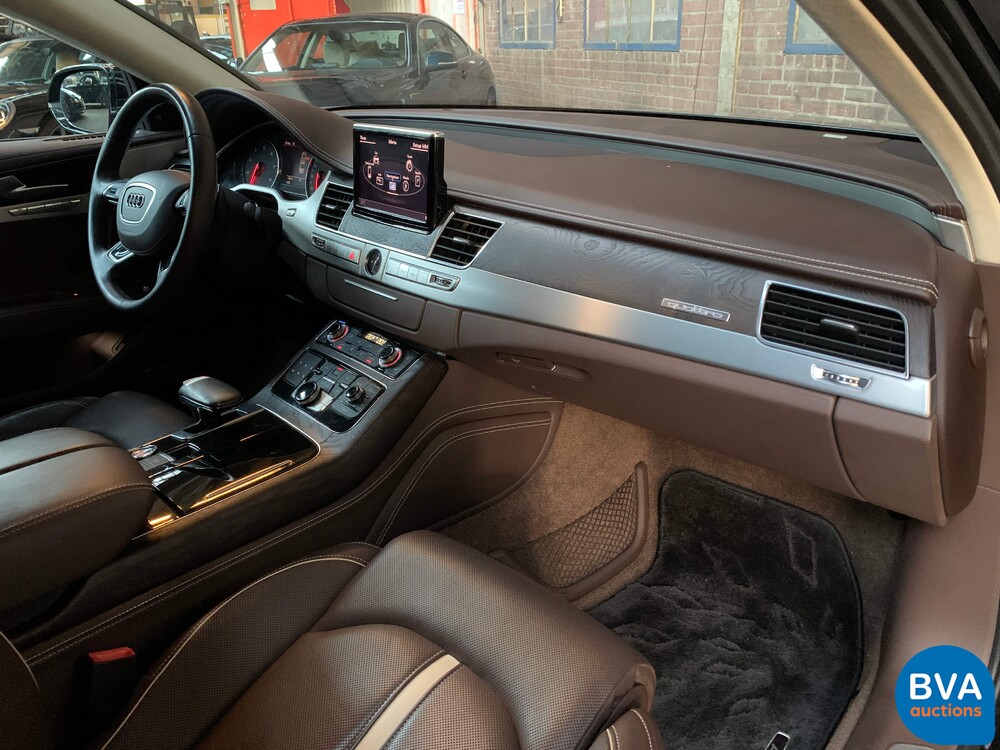 Audi A8 4.2 FSI Quattro Pro Line V8 372 PS 2011.
