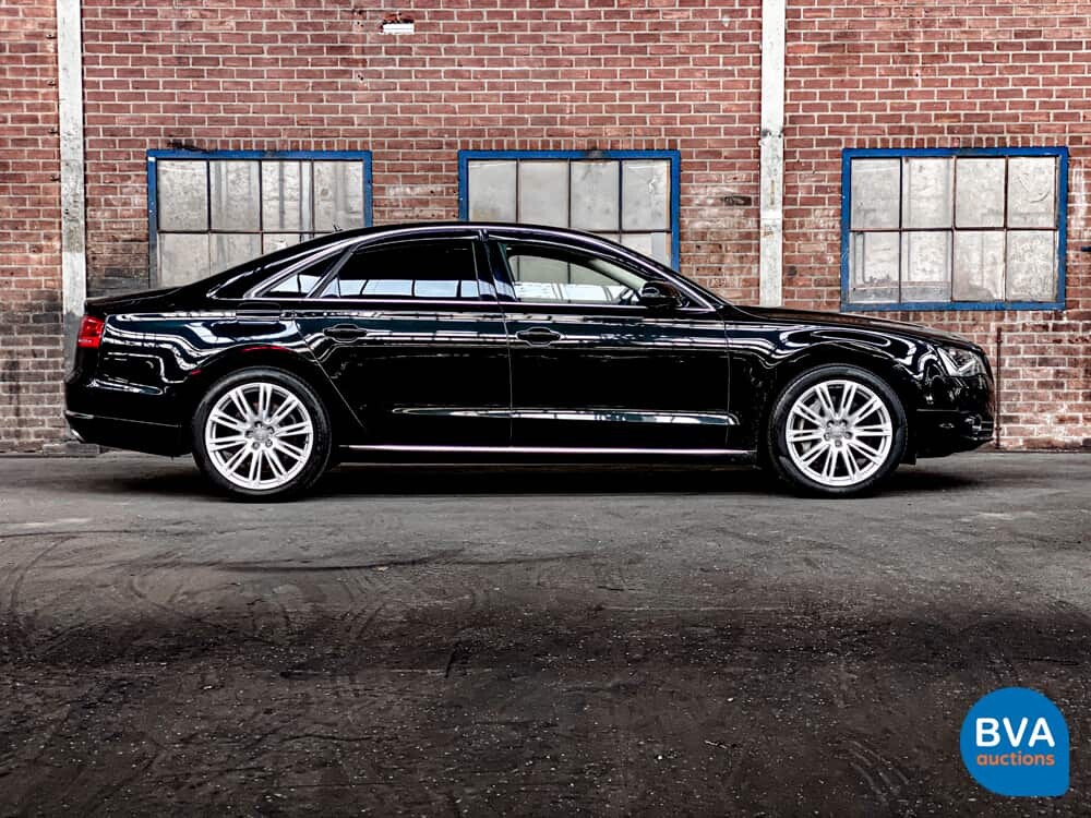 Audi A8 4.2 FSI Quattro Pro Line V8 372 PS 2011.
