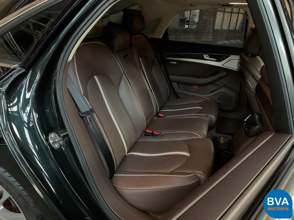 Audi A8 4.2 FSI Quattro Pro Line V8 372 PS 2011.