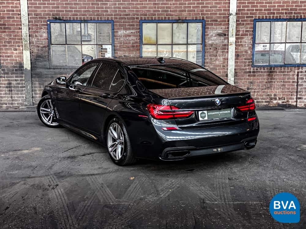 BMW 740e M-Sport 326pk Hybrid 2016 iPerformance Individual 7er, NL-Zulassung.