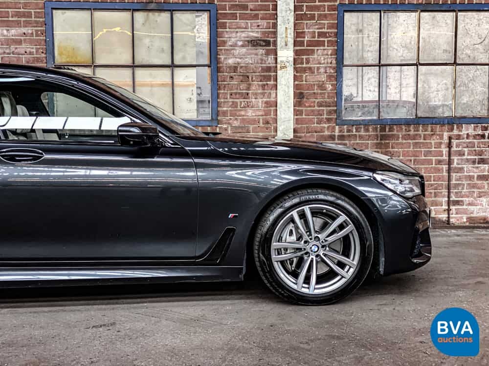BMW 740e M-Sport 326pk Hybrid 2016 iPerformance Individual 7er, NL-Zulassung.