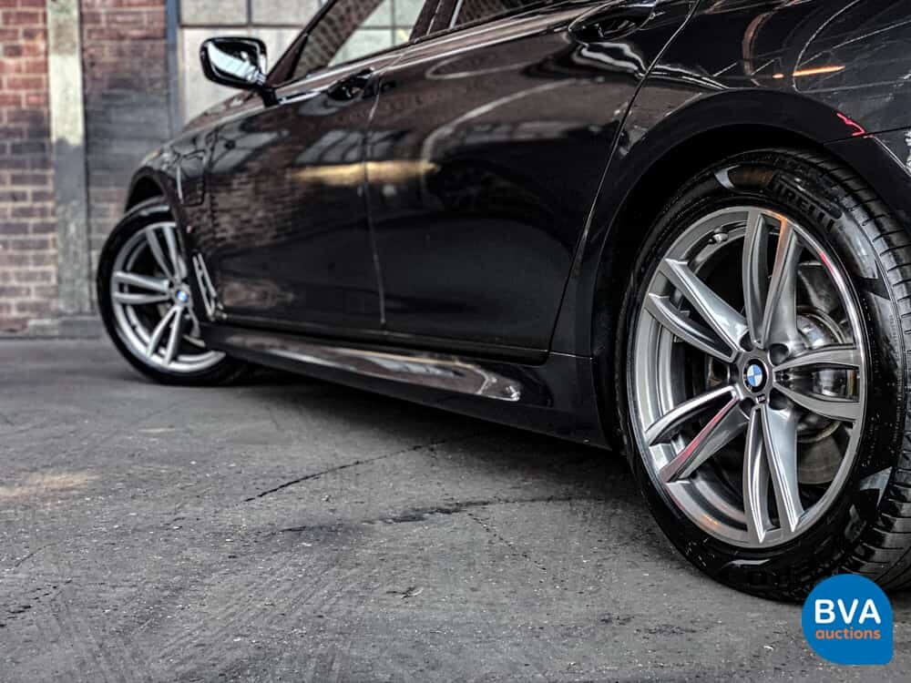 BMW 740e M-Sport 326pk Hybrid 2016 iPerformance Individual 7er, NL-Zulassung.