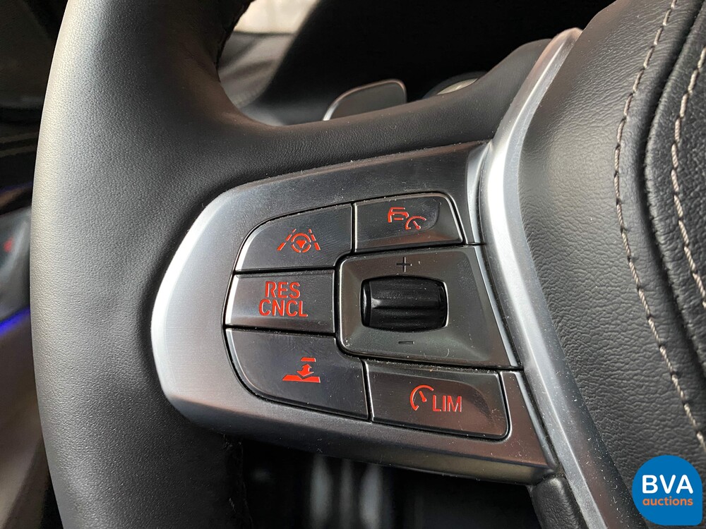 BMW 740e M-Sport 326pk Hybrid 2016 iPerformance Individual 7er, NL-Zulassung.