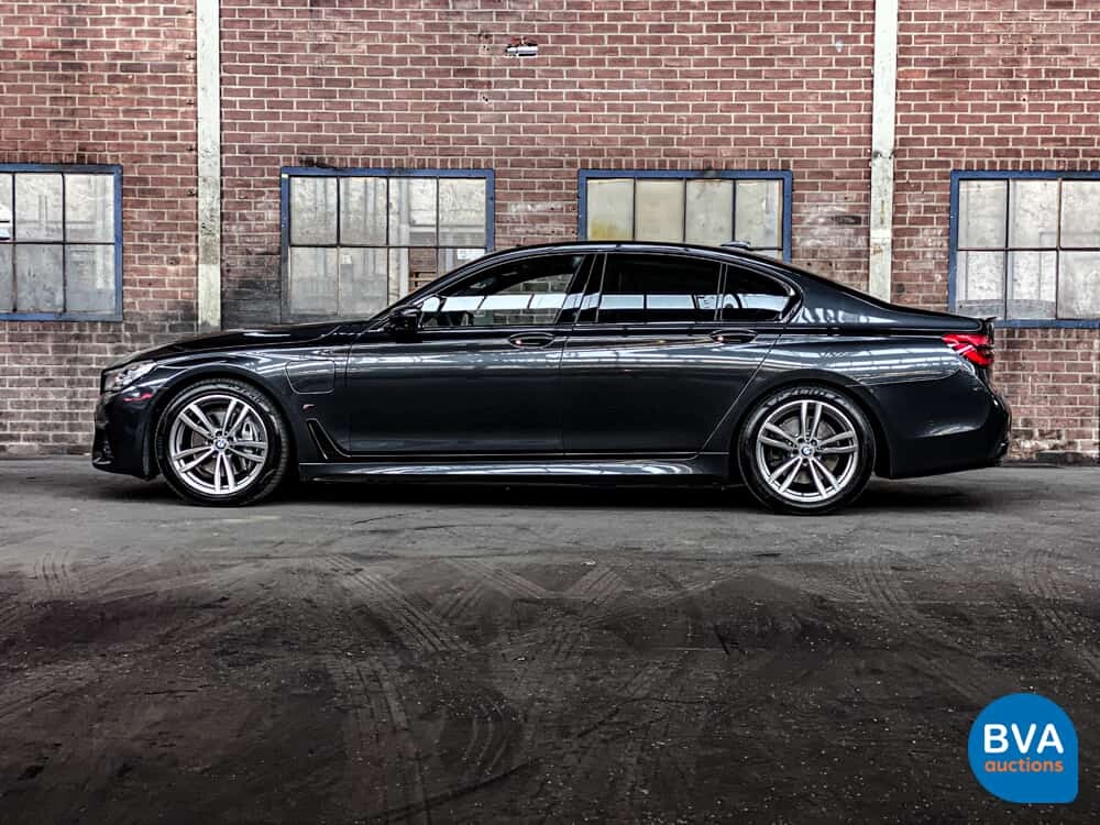 BMW 740e M-Sport 326pk Hybrid 2016 iPerformance Individual 7er, NL-Zulassung.