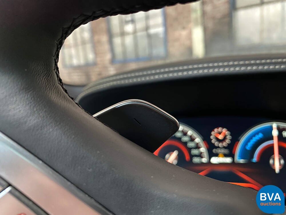 BMW 740e M-Sport 326pk Hybrid 2016 iPerformance Individual 7er, NL-Zulassung.