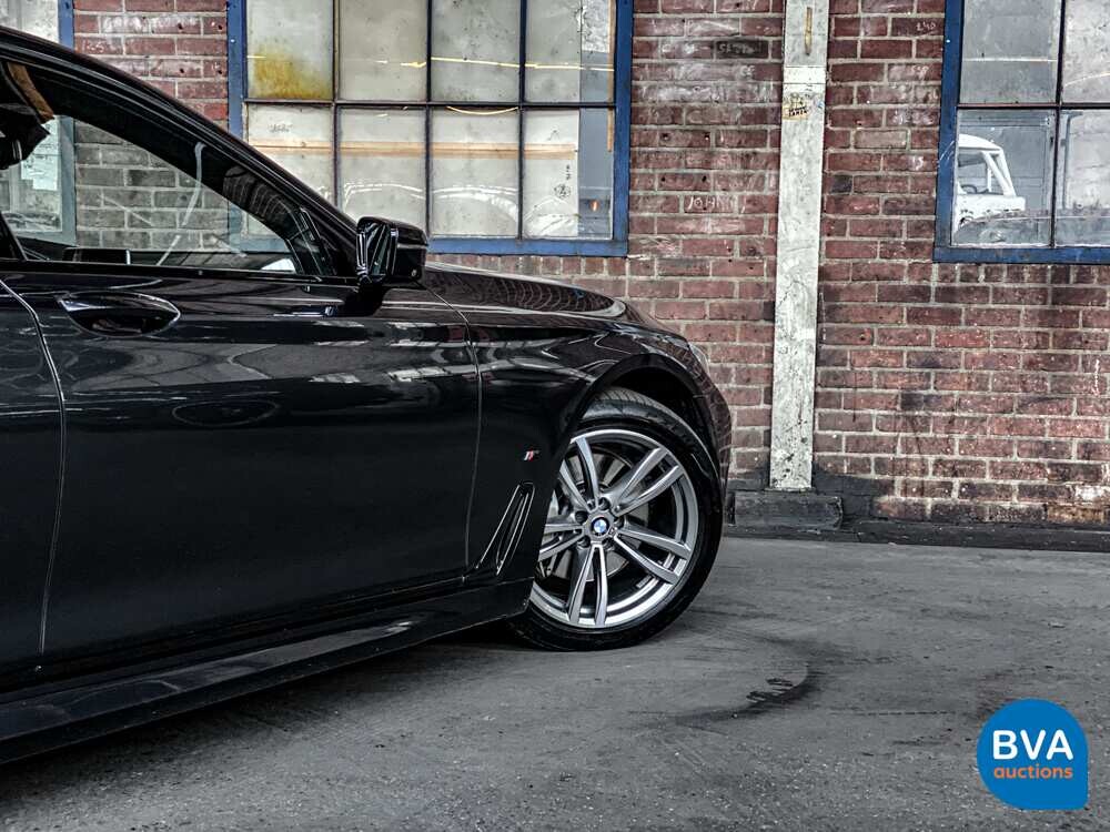 BMW 740e M-Sport 326pk Hybrid 2016 iPerformance Individual 7er, NL-Zulassung.