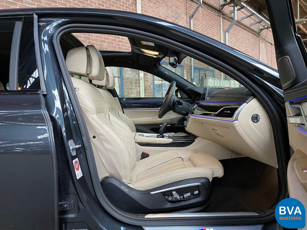 BMW 740e M-Sport 326pk Hybrid 2016 iPerformance Individual 7er, NL-Zulassung.