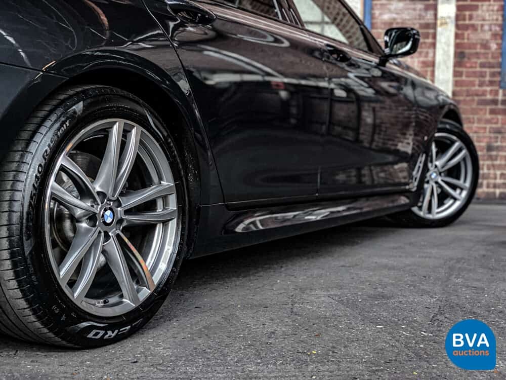 BMW 740e M-Sport 326pk Hybrid 2016 iPerformance Individual 7er, NL-Zulassung.